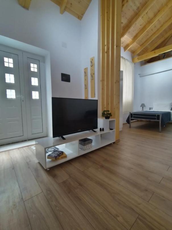 My - Entire House In The Center Of Tirana